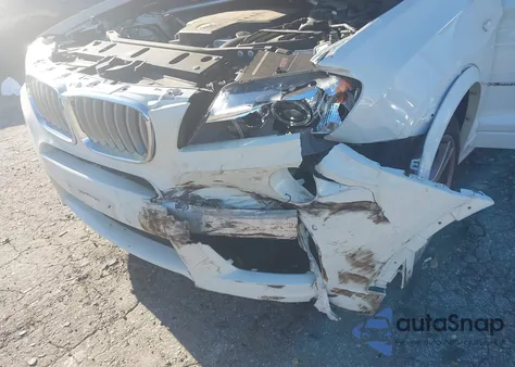 2014 BMW X3 xDrive28I z USA, uszkodzony, nr VIN 5UXWX9C59E0D37678